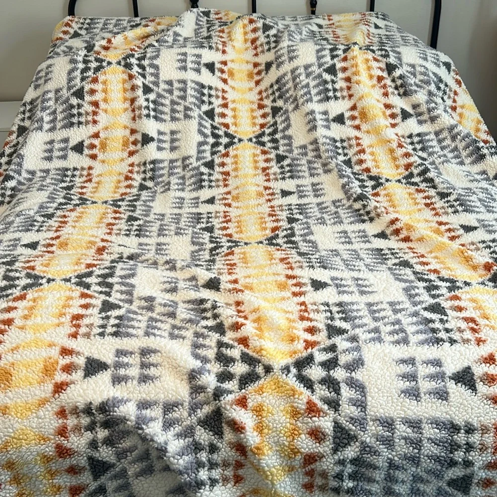 Pendleton sherpa fleece
